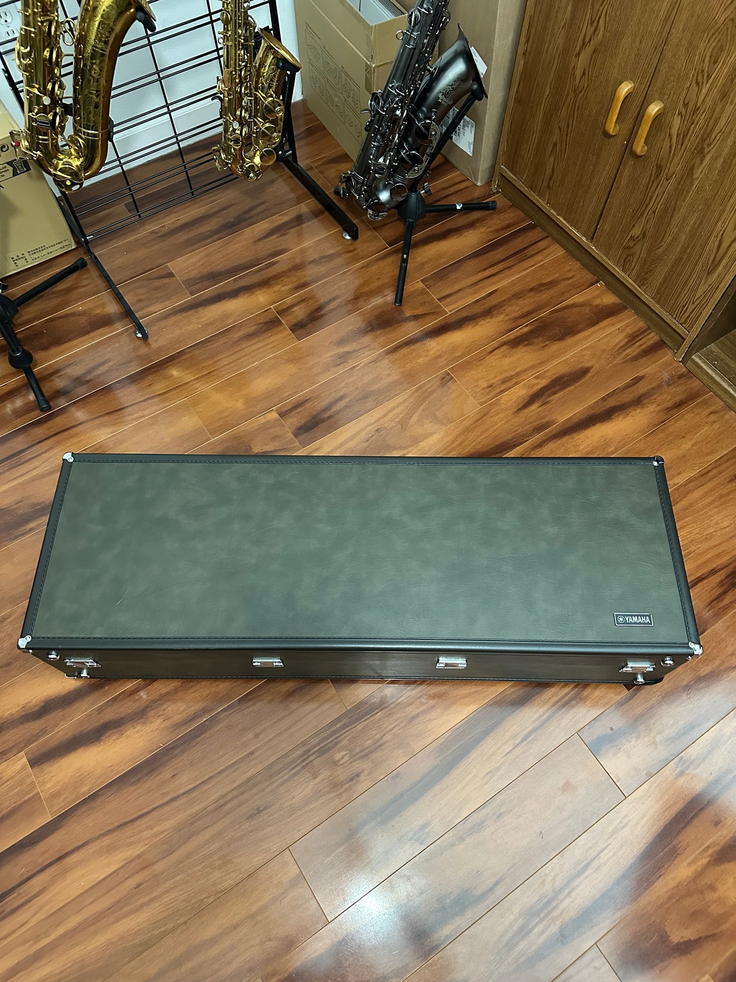 New Open Box Yamaha YBS-82 Custom Baritone Saxophone