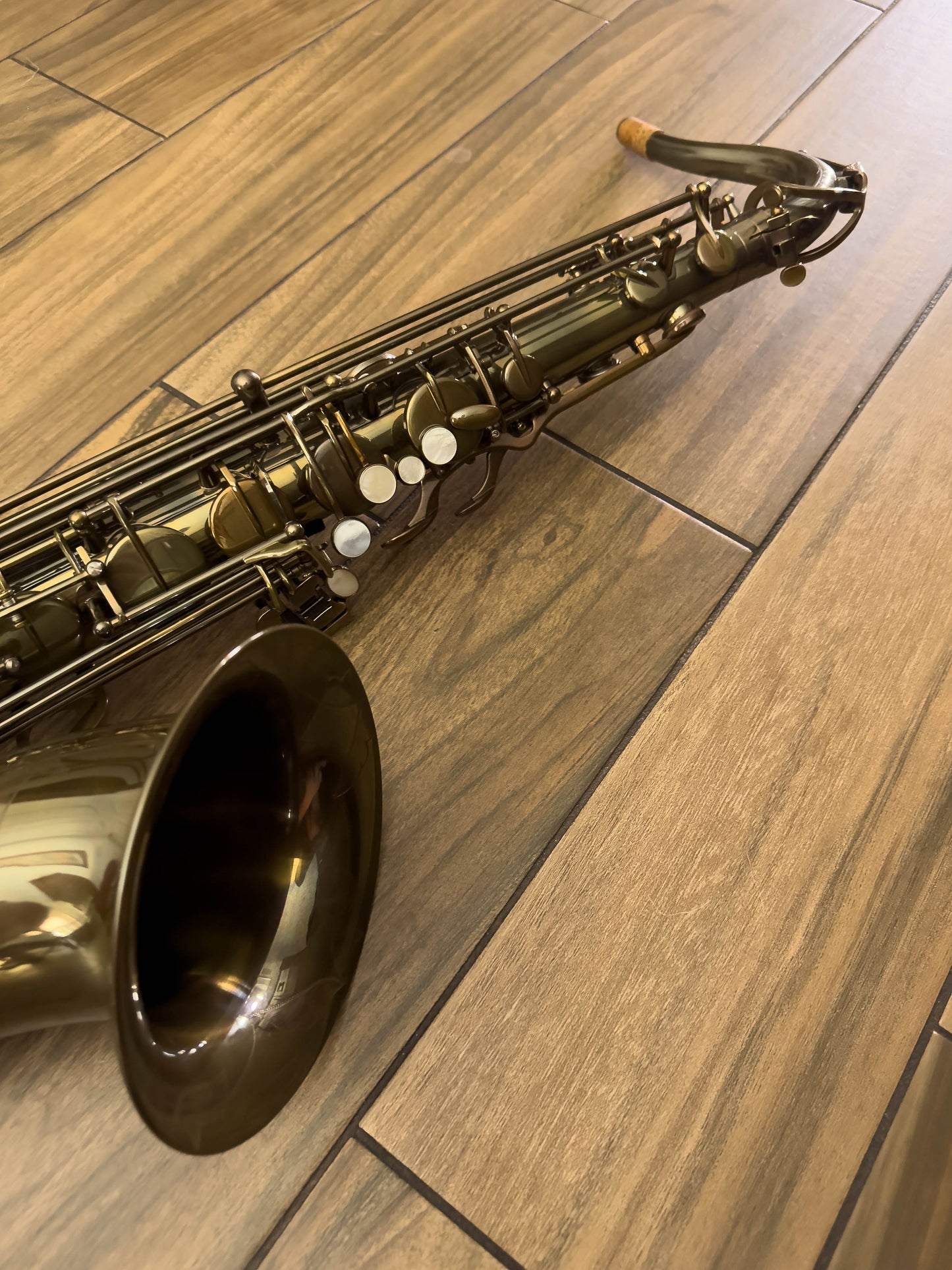 LIKE NEW Antigua ProOne Professional Tenor Saxophone - Cryogenically Treated Classic Antique Finish